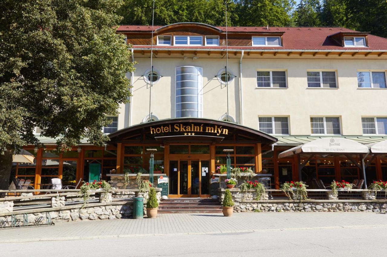 Hotel Skalni Mlyn Blansko Exterior photo