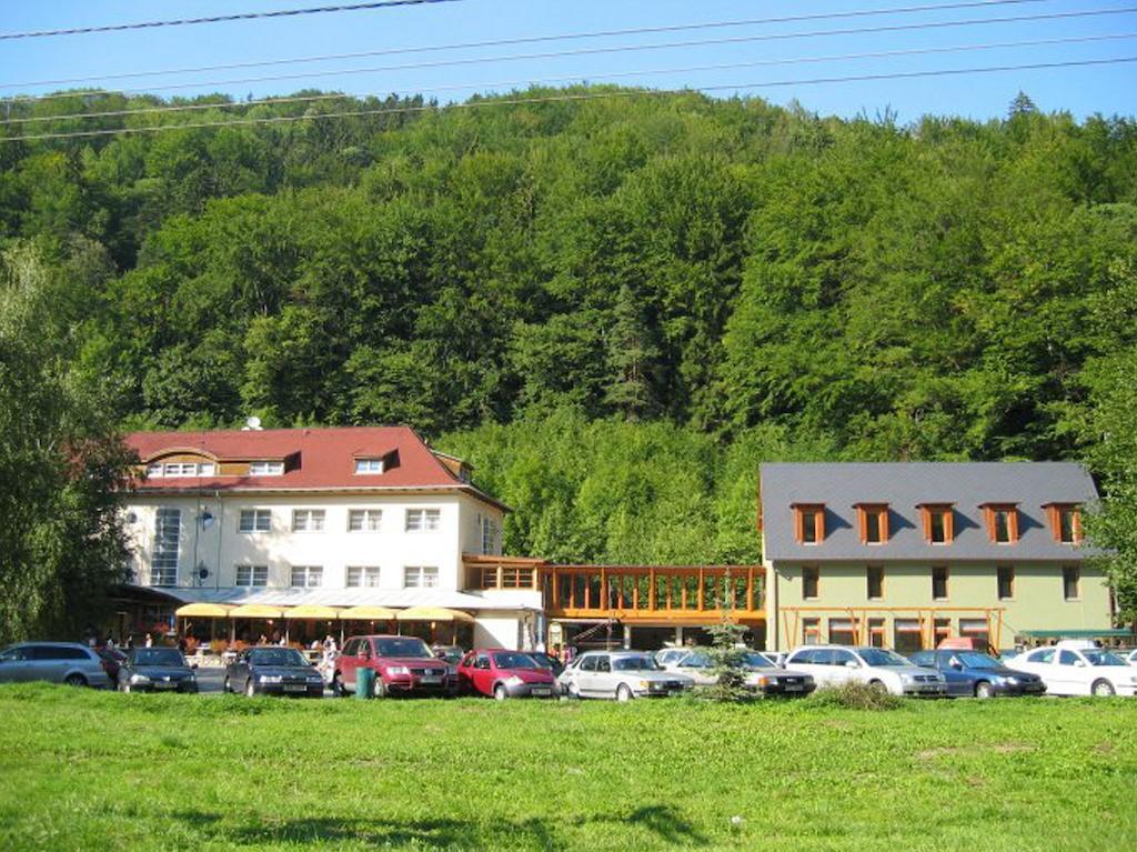 Hotel Skalni Mlyn Blansko Exterior photo