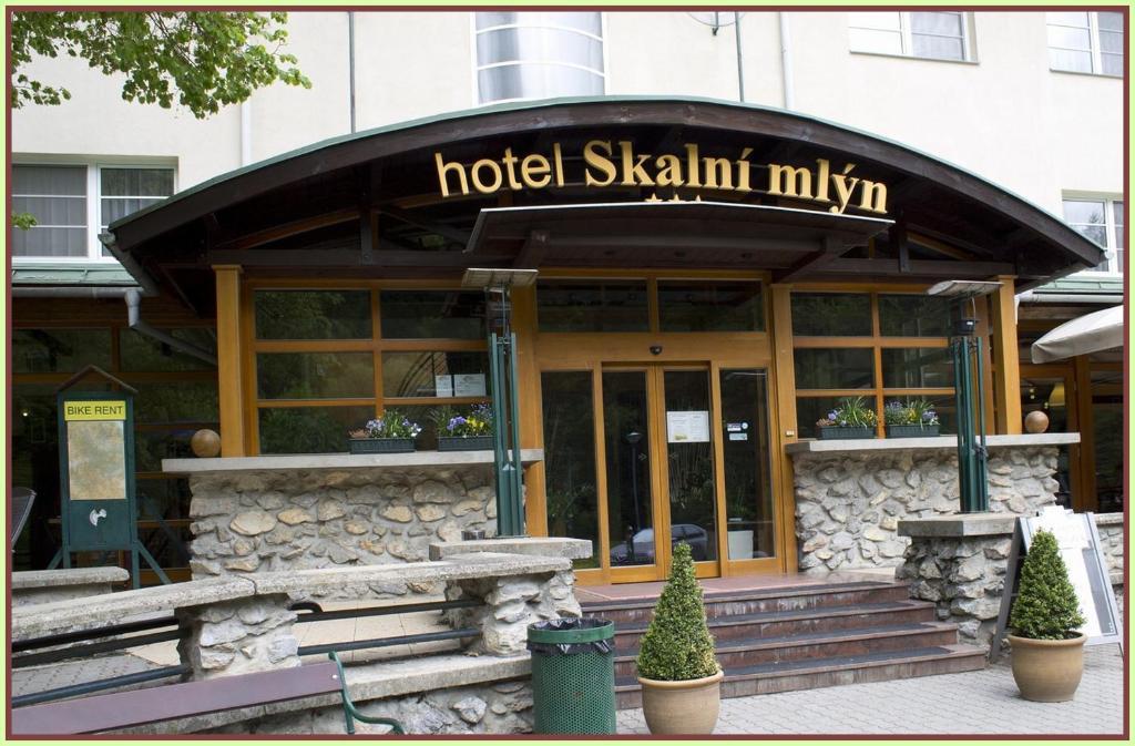 Hotel Skalni Mlyn Blansko Exterior photo