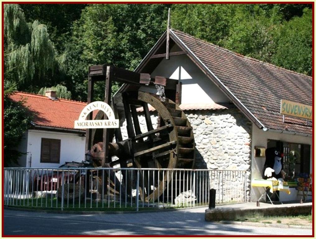 Hotel Skalni Mlyn Blansko Exterior photo