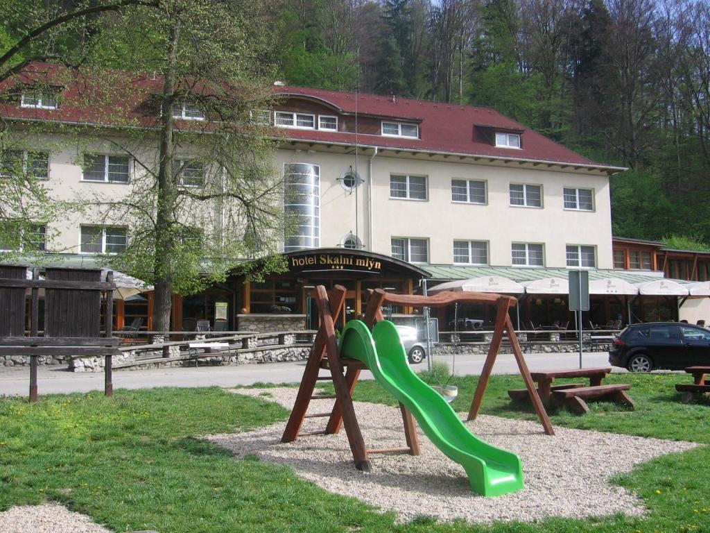 Hotel Skalni Mlyn Blansko Exterior photo